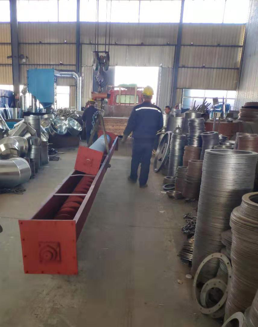 旋轉(zhuǎn)輸送機(jī).jpg 旋轉(zhuǎn)輸送機(jī).jpg